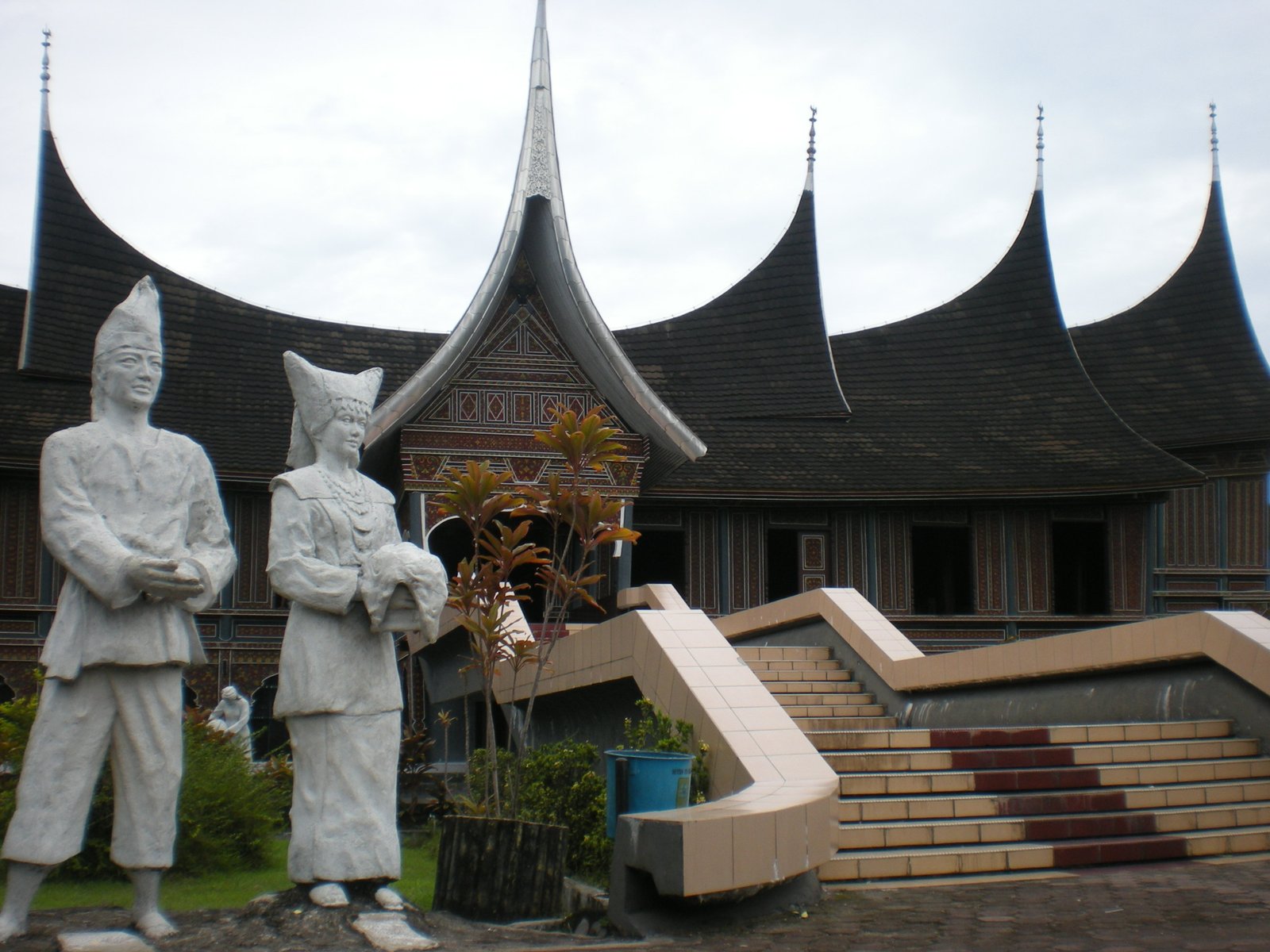 Eksplorasi Pesona Minangkabau: Perjalanan Tak Terlupakan ke Padang dan Sekitarnya